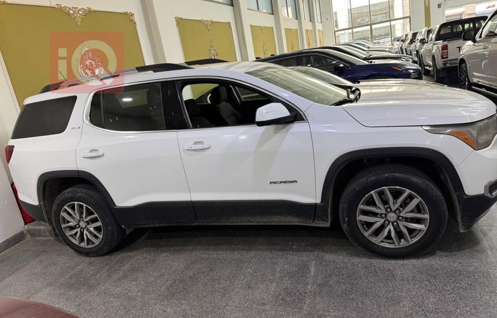 جي ام سي اكاديا